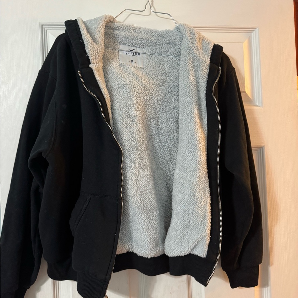 Hollister Black Fleece-Lined crop Hoodie